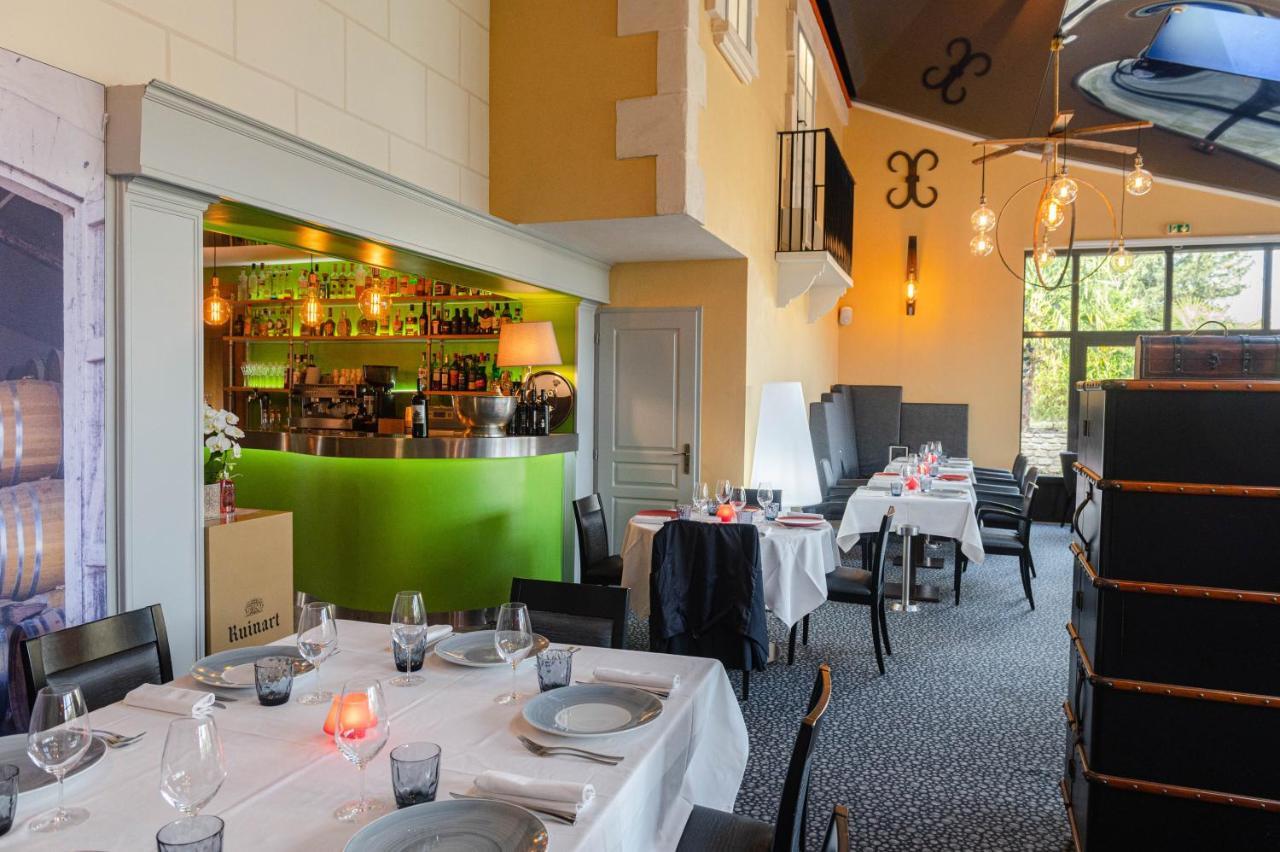 Logis Hotel Restaurant L'Essille Bassac 외부 사진